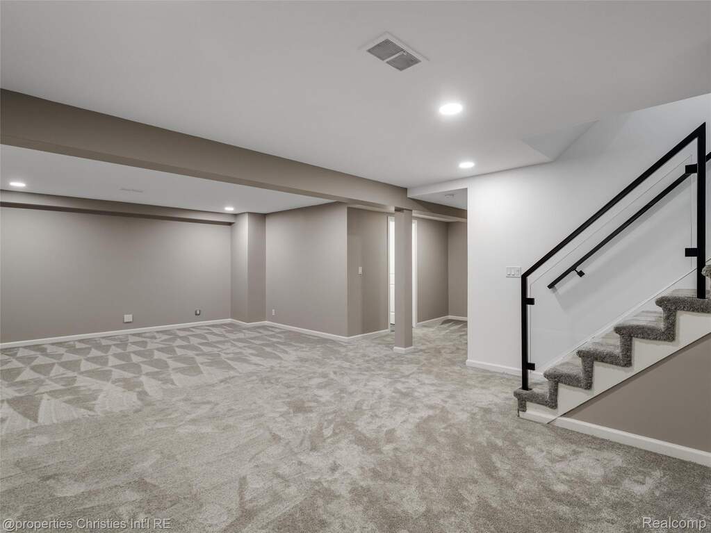 4 Bedroom Single Family Home/House's Image 31