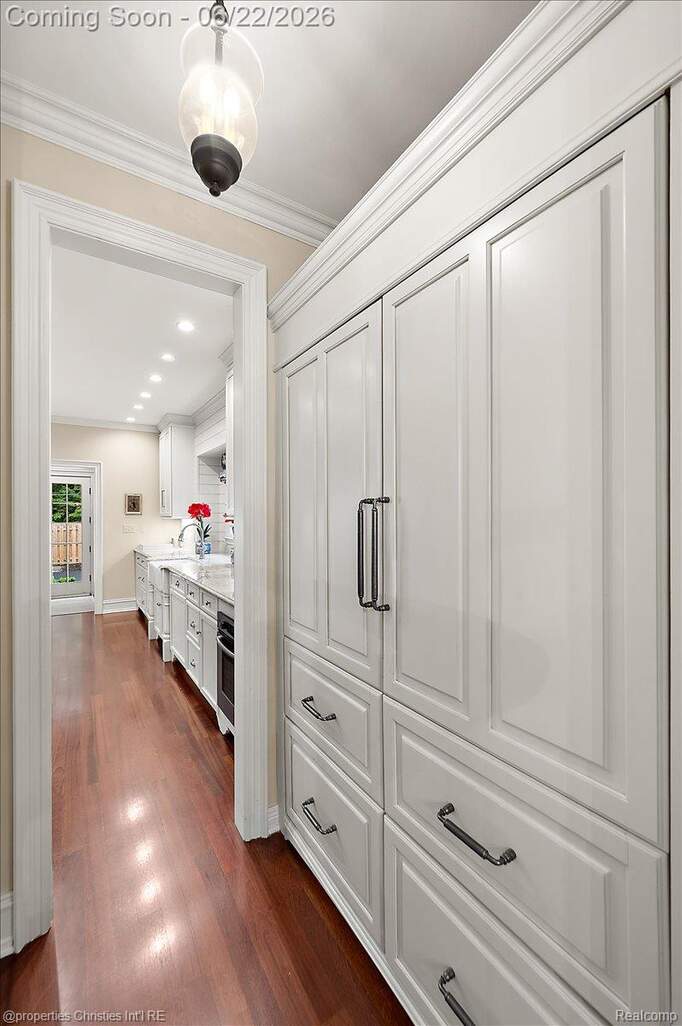 4 Bedroom Single Family Home/House's Image 7