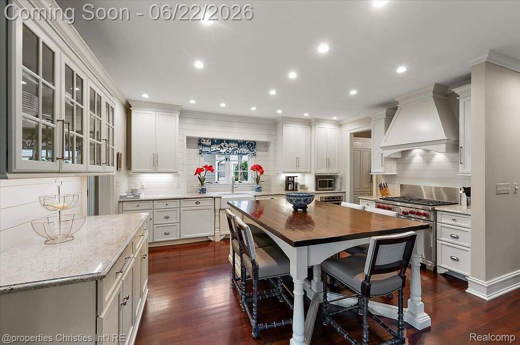 4 Bedroom Single Family Home/House's Image 11