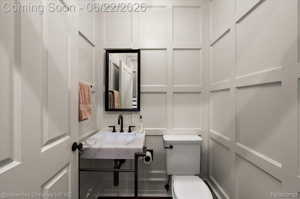 4 Bedroom Single Family Home/House's Image 14