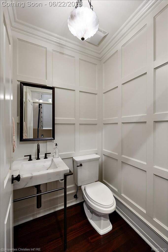 4 Bedroom Single Family Home/House's Image 15