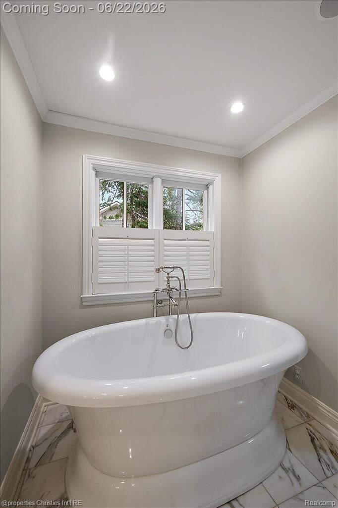 4 Bedroom Single Family Home/House's Image 29