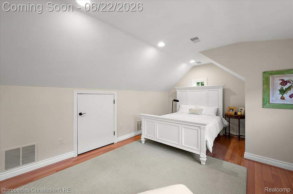 4 Bedroom Single Family Home/House's Image 44