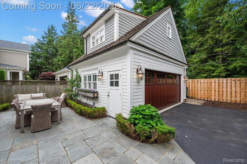 4 Bedroom Single Family Home/House's Image 52