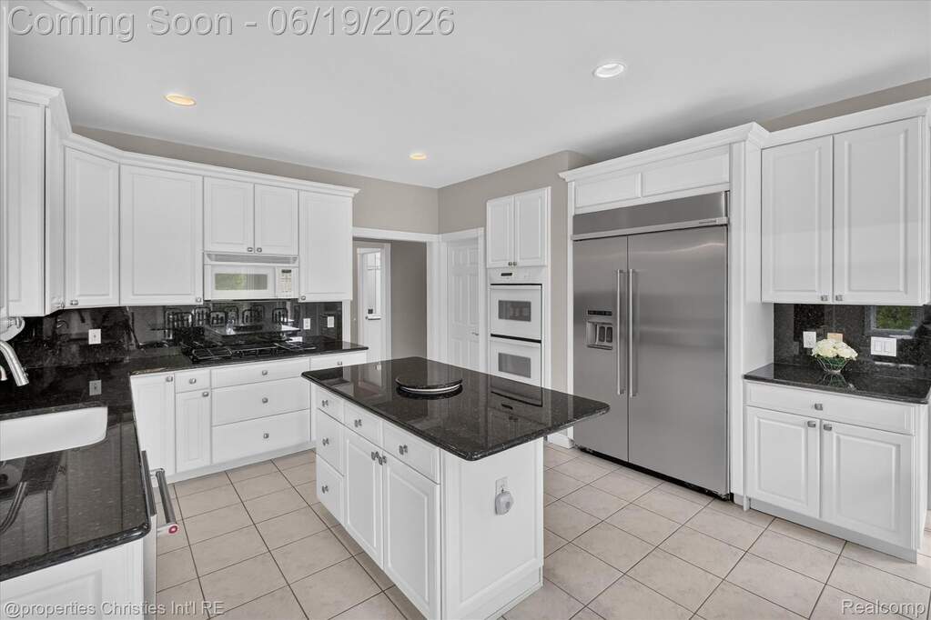 4 Bedroom Single Family Home/House's Image 16