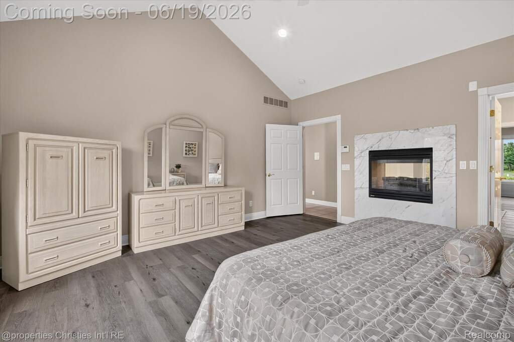 4 Bedroom Single Family Home/House's Image 26