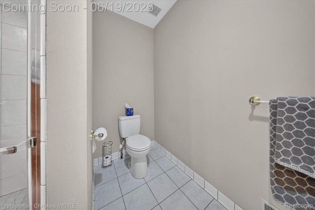 4 Bedroom Single Family Home/House's Image 30