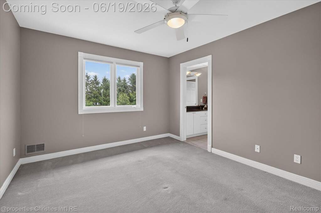 4 Bedroom Single Family Home/House's Image 35