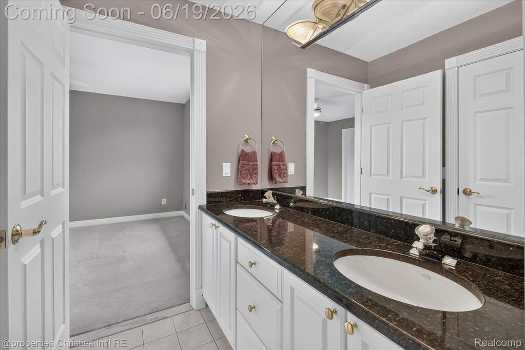 4 Bedroom Single Family Home/House's Image 37