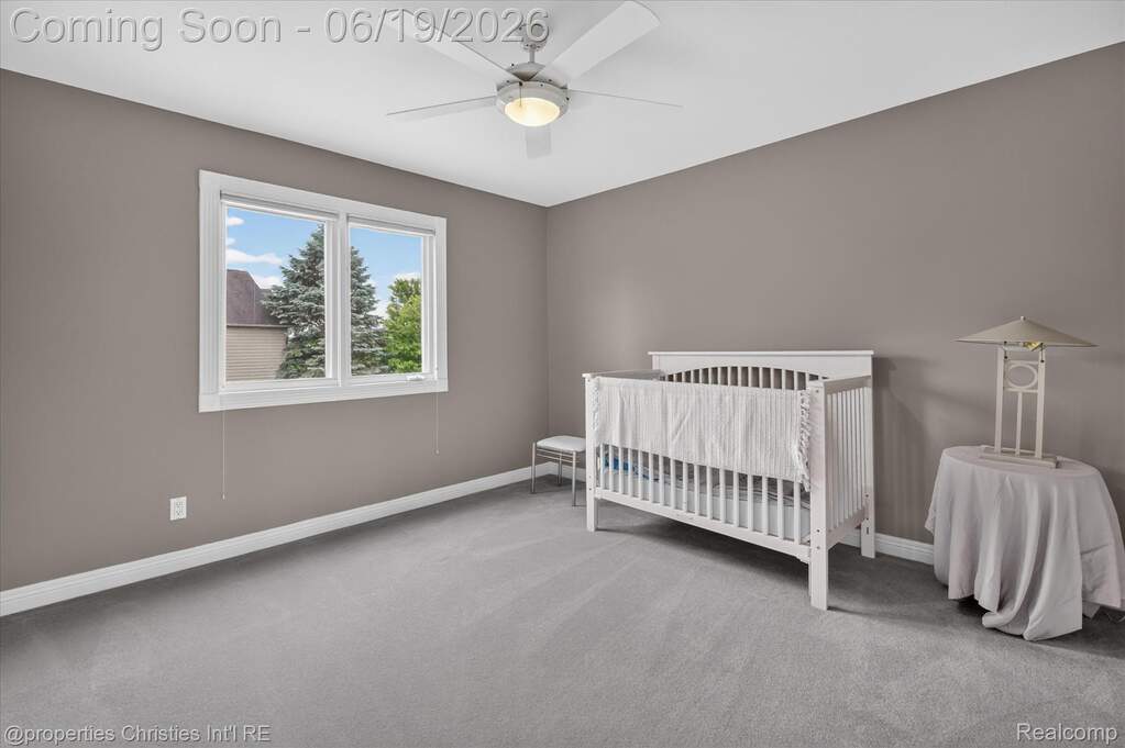 4 Bedroom Single Family Home/House's Image 38