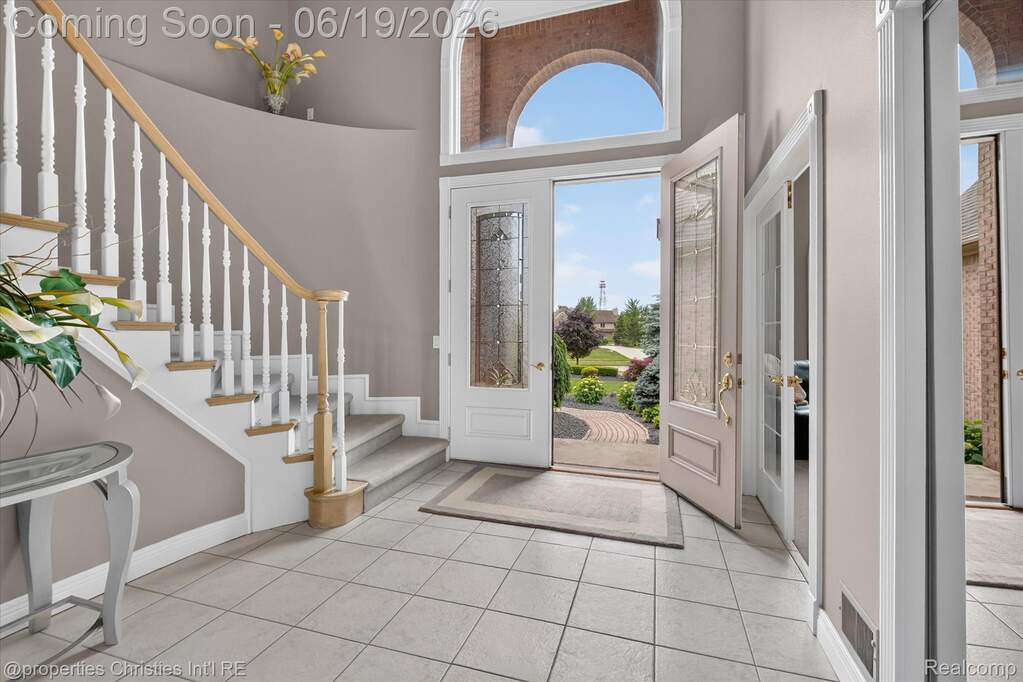4 Bedroom Single Family Home/House's Image 6