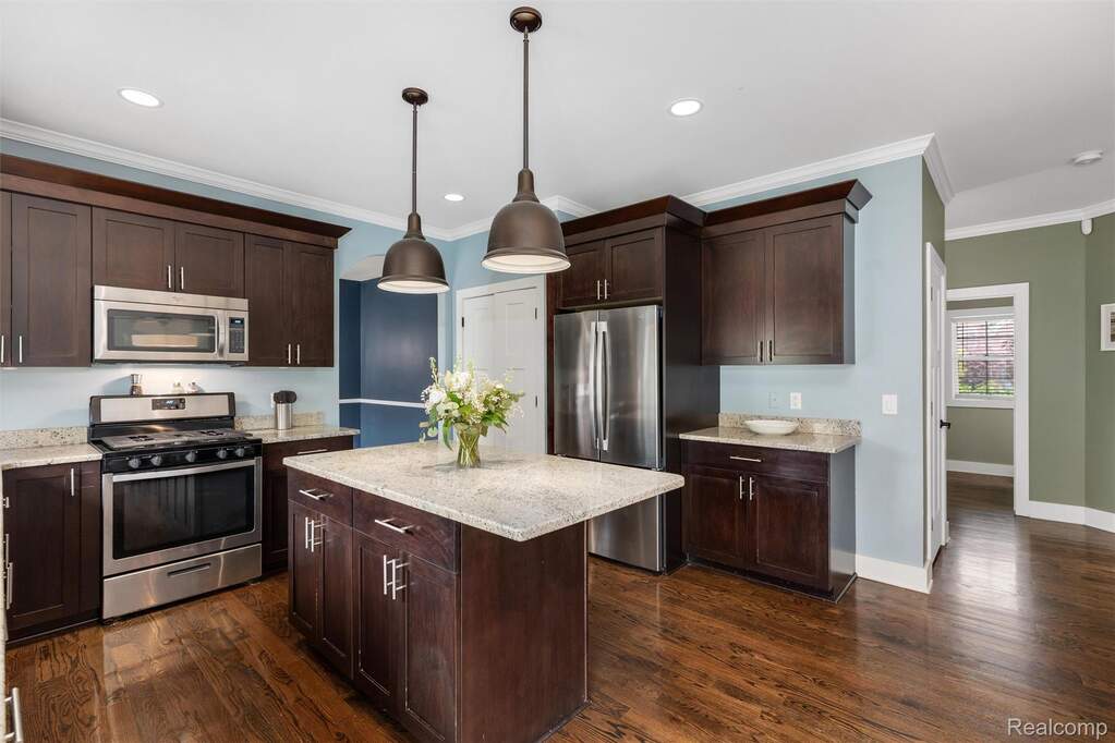 4 Bedroom Single Family Home/House's Image 11