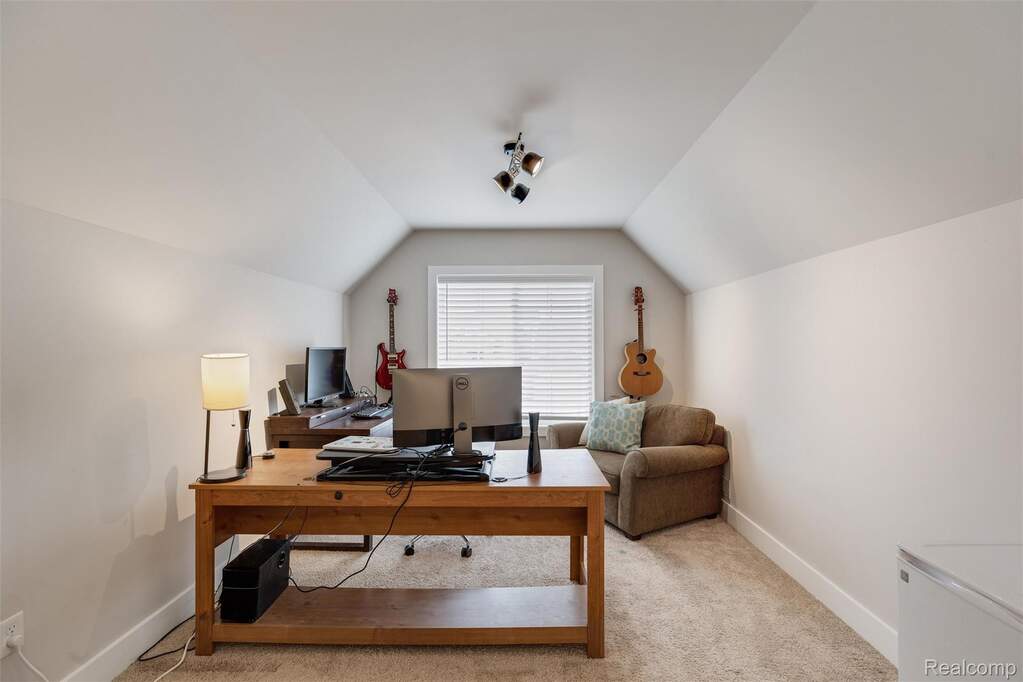 4 Bedroom Single Family Home/House's Image 21