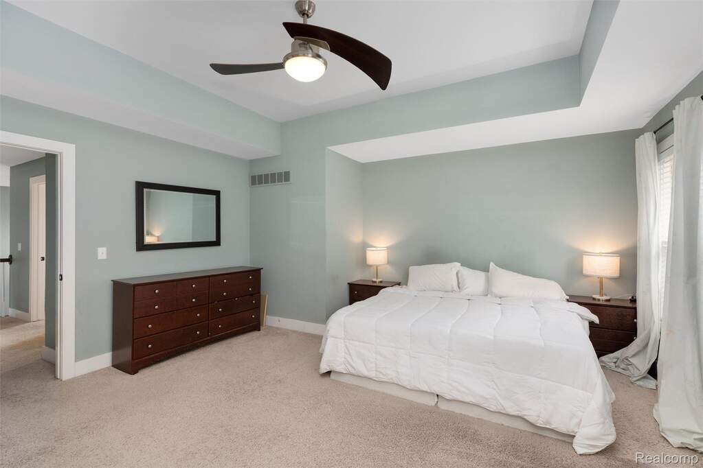4 Bedroom Single Family Home/House's Image 23