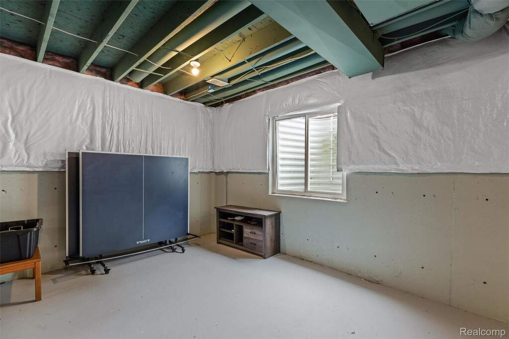 4 Bedroom Single Family Home/House's Image 29