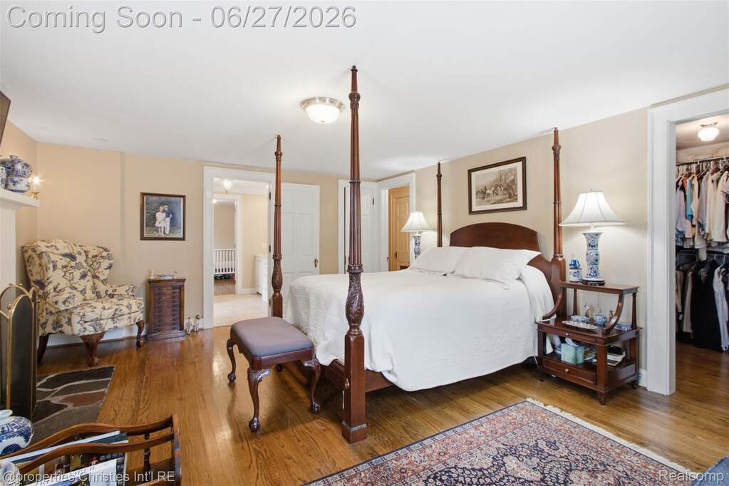 5 Bedroom Single Family Home/House's Image 16