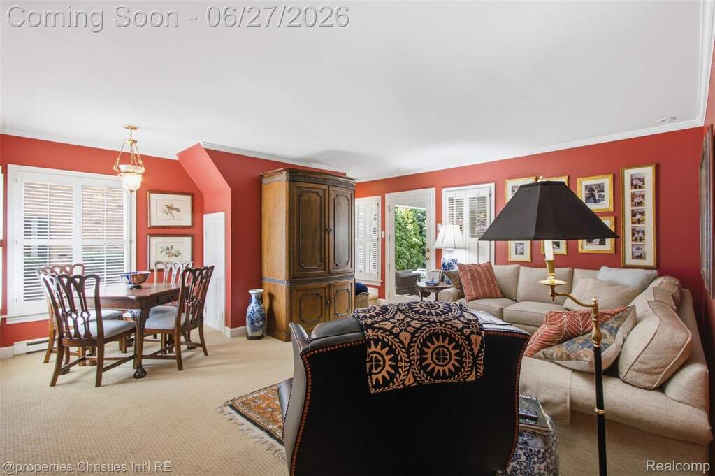 5 Bedroom Single Family Home/House's Image 29
