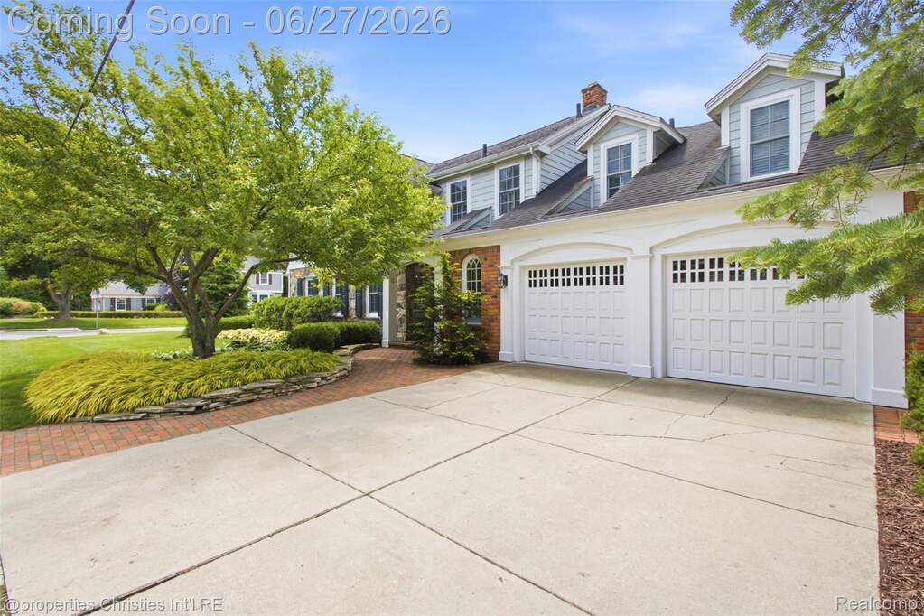 5 Bedroom Single Family Home/House's Image 40