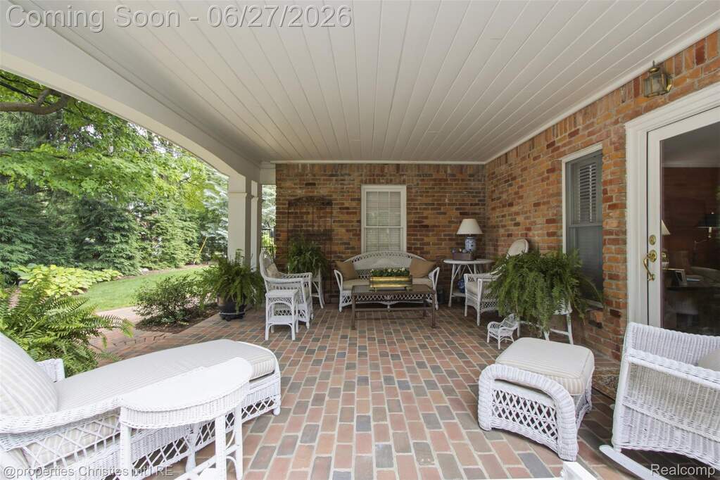 5 Bedroom Single Family Home/House's Image 43
