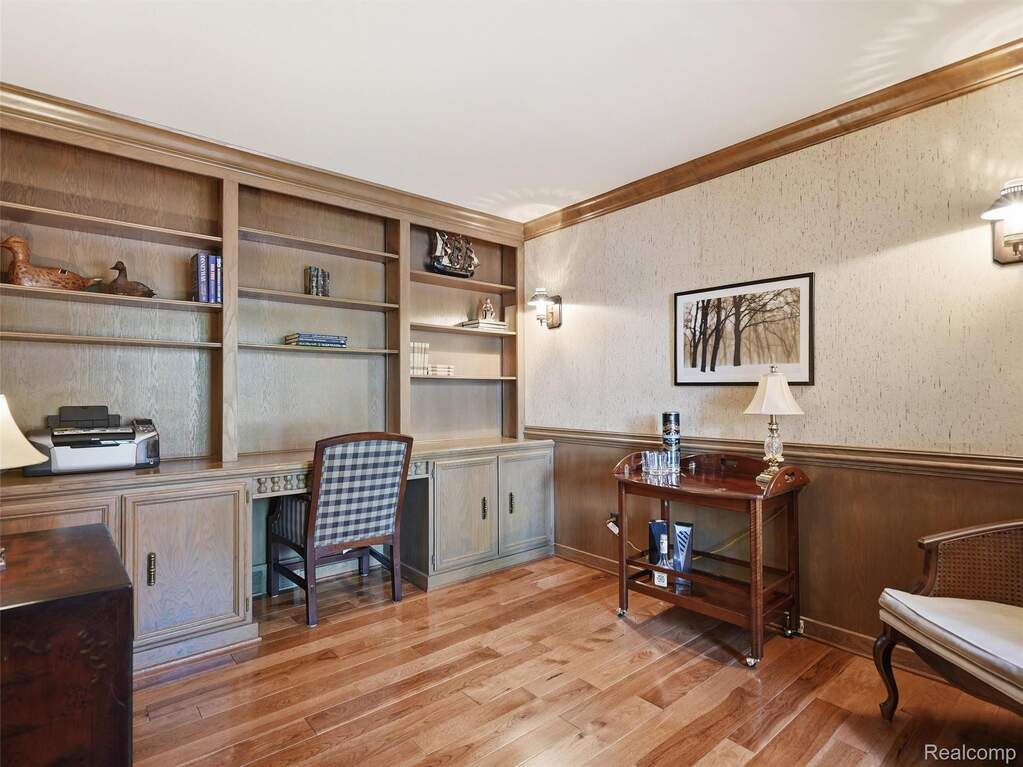4 Bedroom Single Family Home/House's Image 10