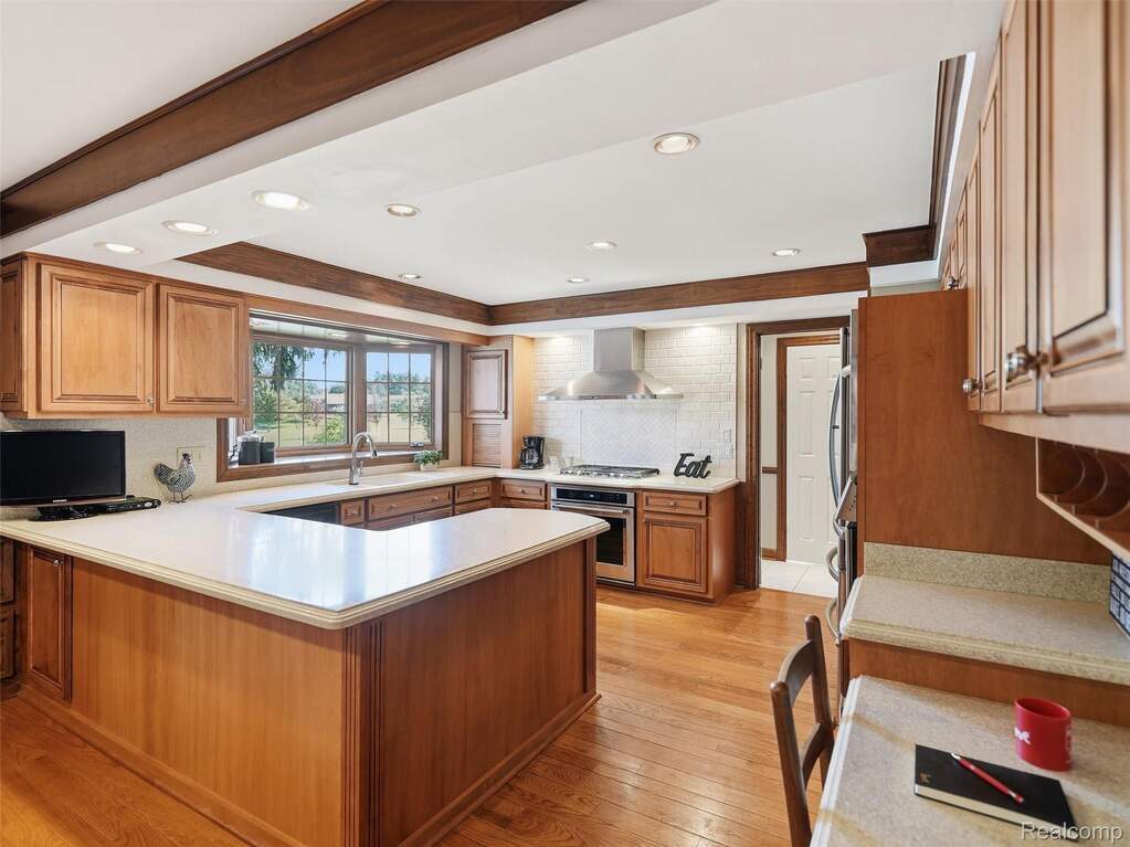 4 Bedroom Single Family Home/House's Image 12