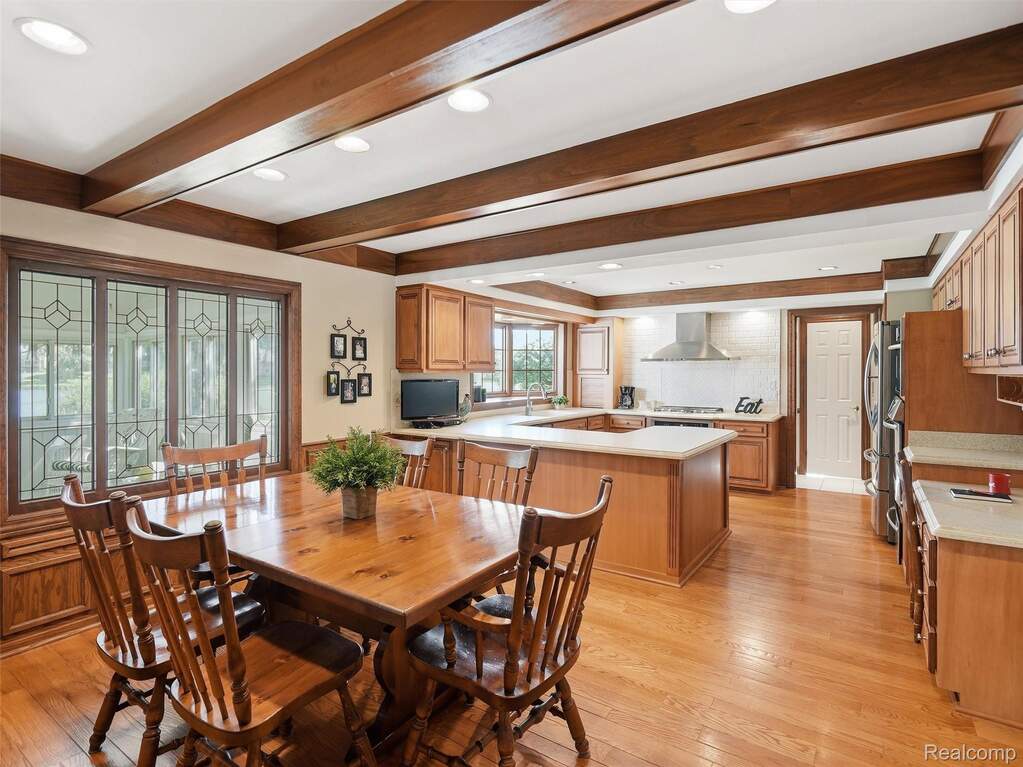 4 Bedroom Single Family Home/House's Image 17