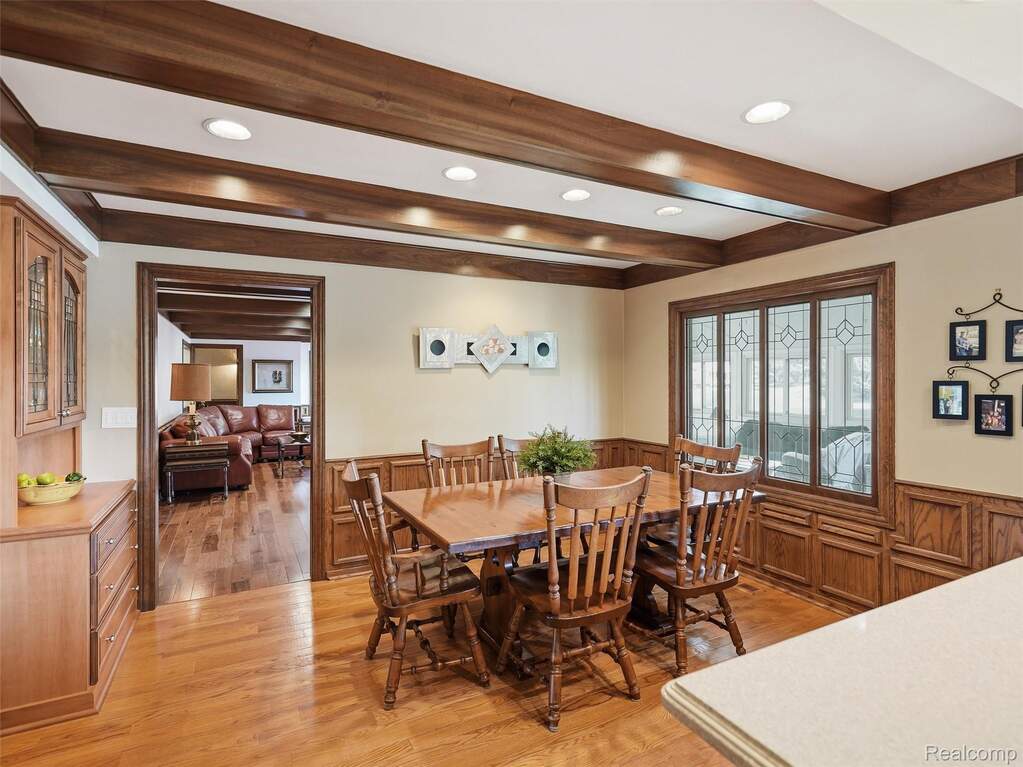 4 Bedroom Single Family Home/House's Image 18