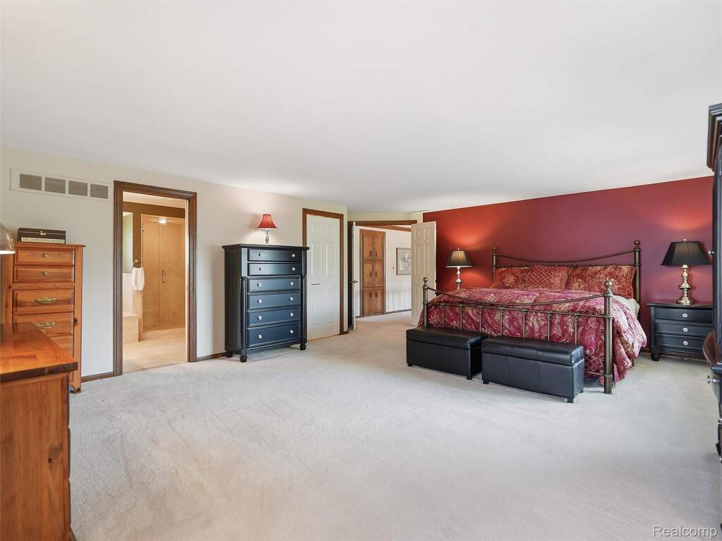 4 Bedroom Single Family Home/House's Image 27