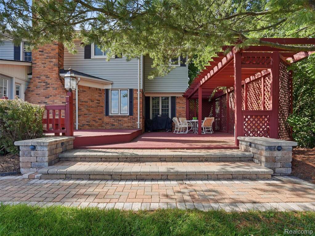 4 Bedroom Single Family Home/House's Image 44
