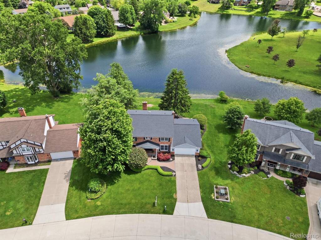 4 Bedroom Single Family Home/House's Image 52