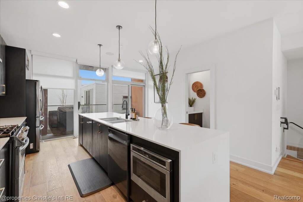 3 Bedroom Villa/Townhouse's Image 8