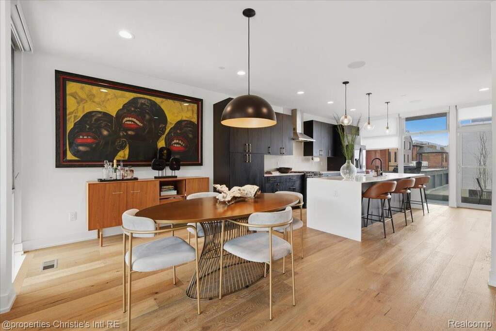 3 Bedroom Villa/Townhouse's Image 12
