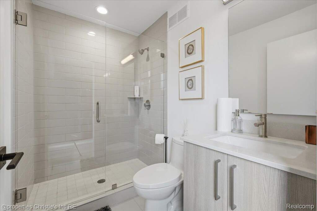 3 Bedroom Villa/Townhouse's Image 27