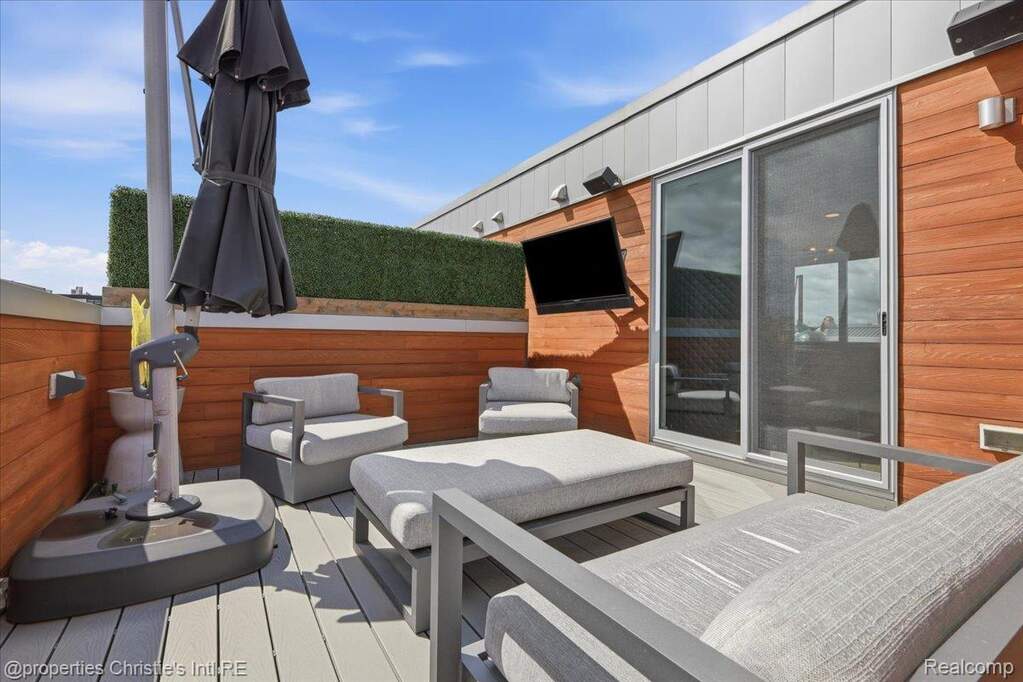 3 Bedroom Villa/Townhouse's Image 30