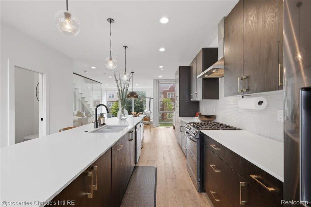 3 Bedroom Villa/Townhouse's Image 5