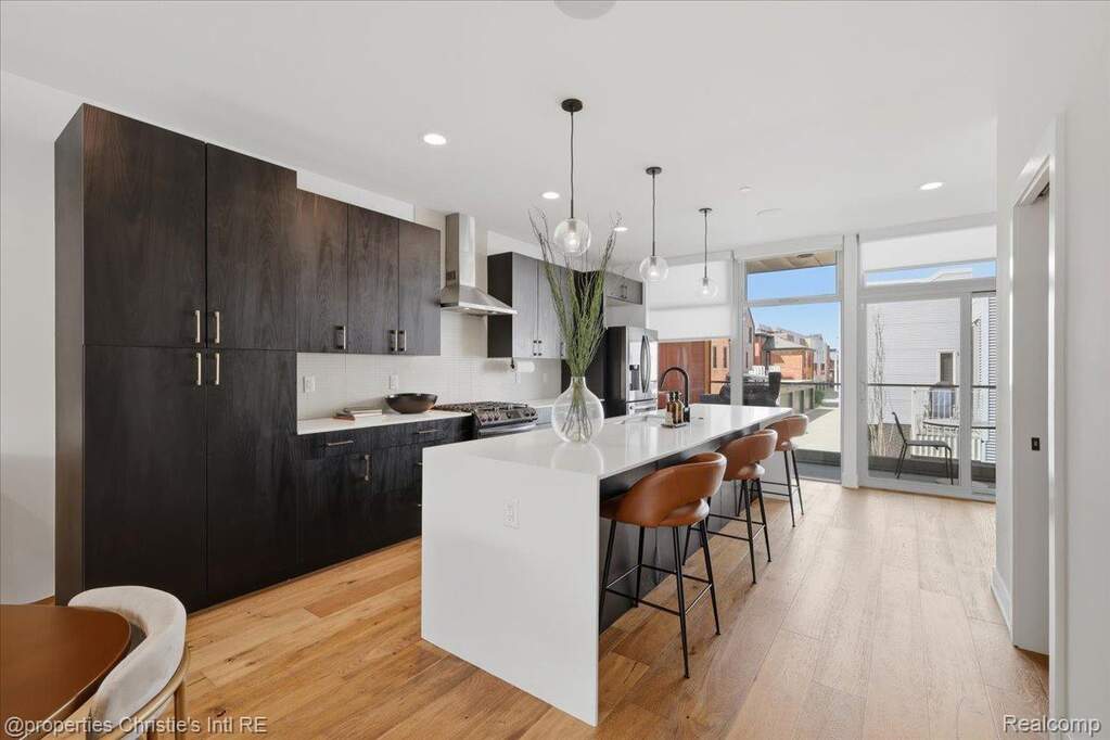 3 Bedroom Villa/Townhouse's Image 6