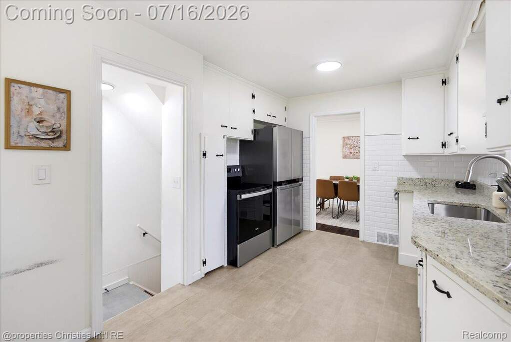 4 Bedroom Single Family Home/House's Image 13