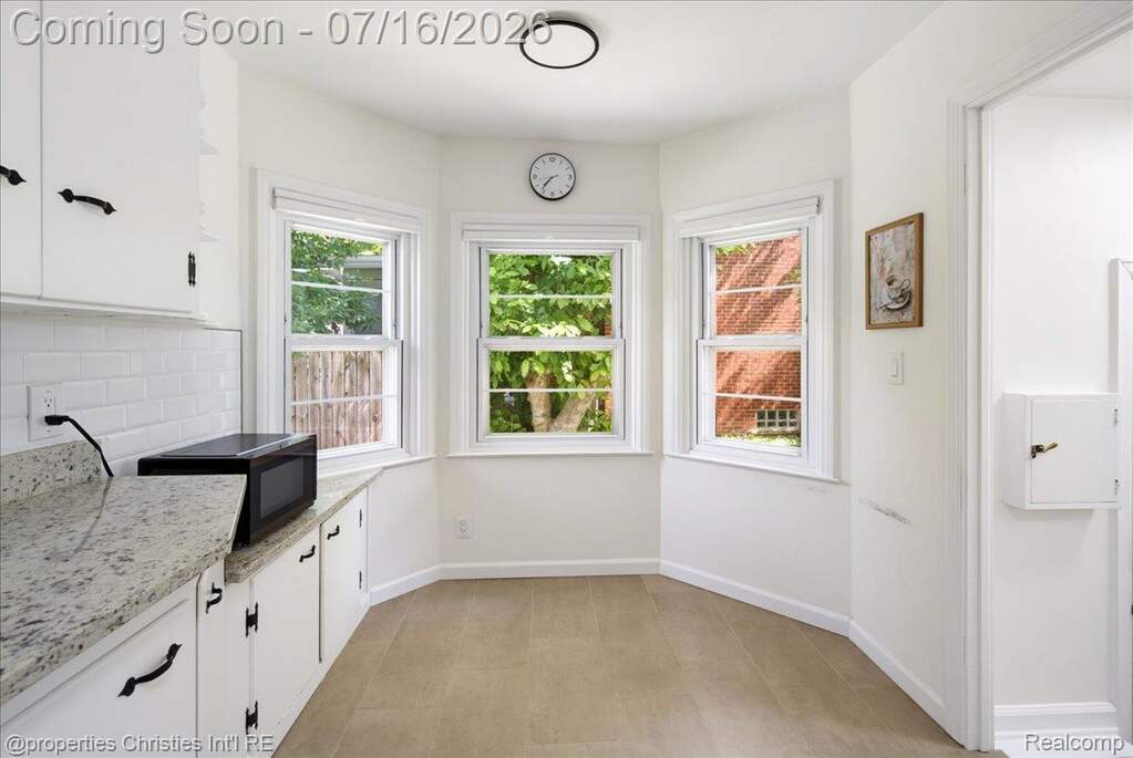 4 Bedroom Single Family Home/House's Image 14