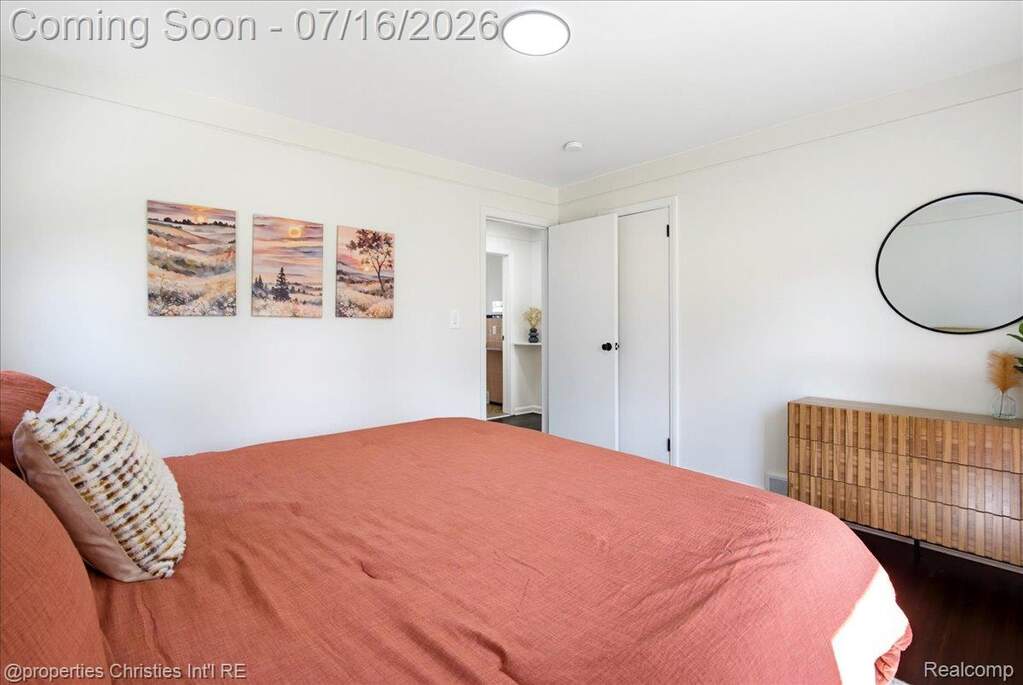 4 Bedroom Single Family Home/House's Image 16