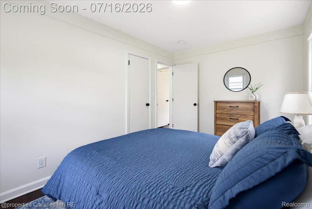 4 Bedroom Single Family Home/House's Image 18