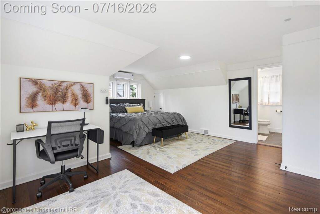 4 Bedroom Single Family Home/House's Image 27