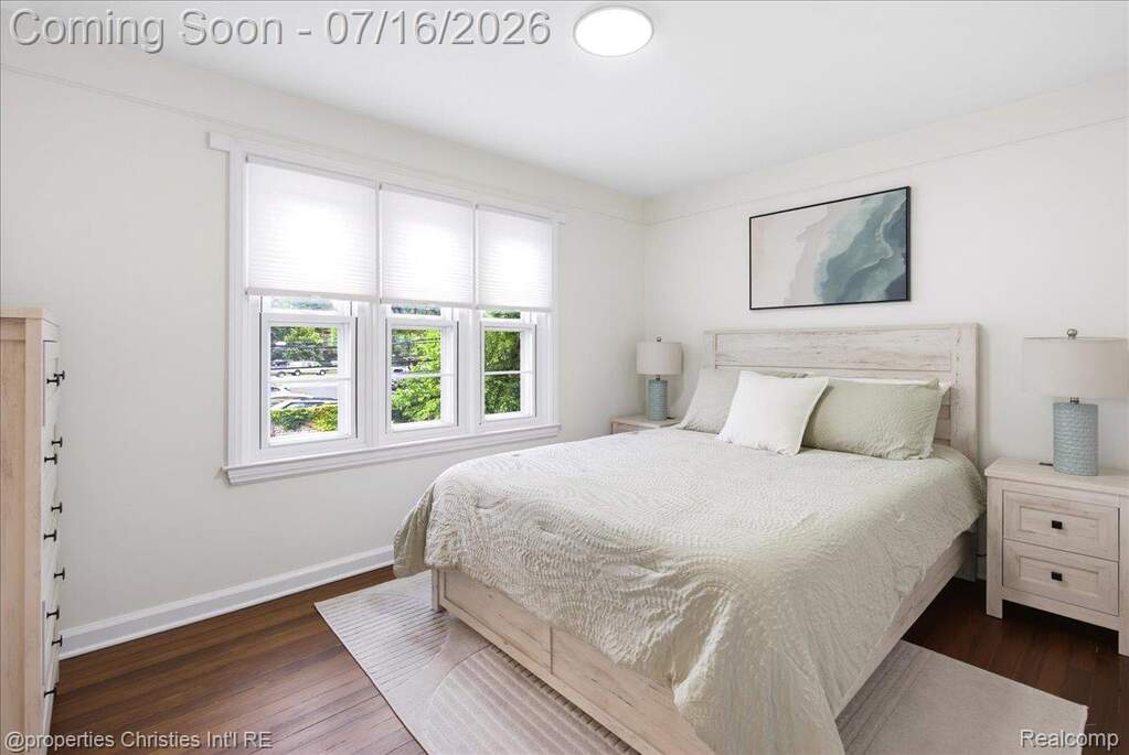 4 Bedroom Single Family Home/House's Image 32