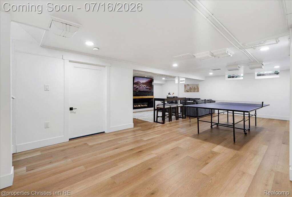 4 Bedroom Single Family Home/House's Image 34