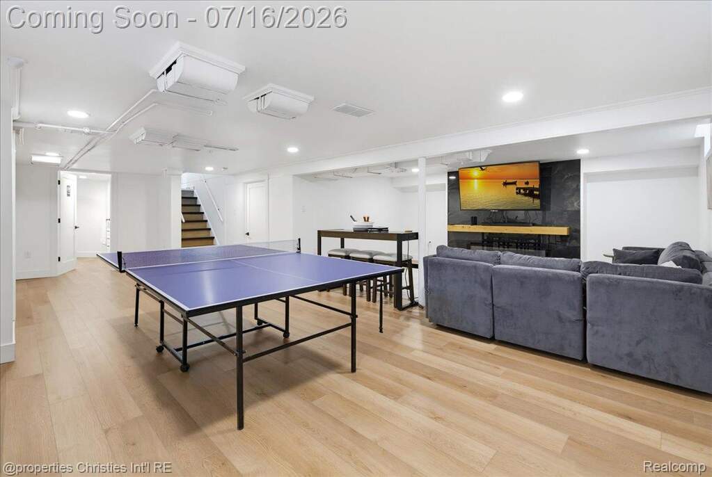 4 Bedroom Single Family Home/House's Image 35