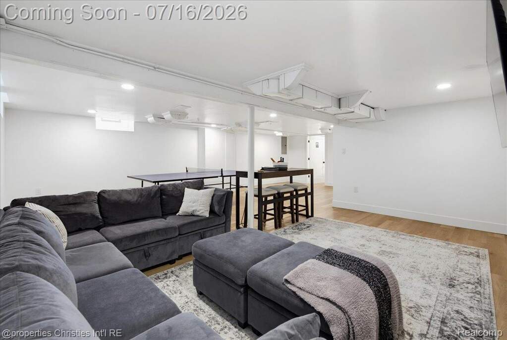 4 Bedroom Single Family Home/House's Image 37