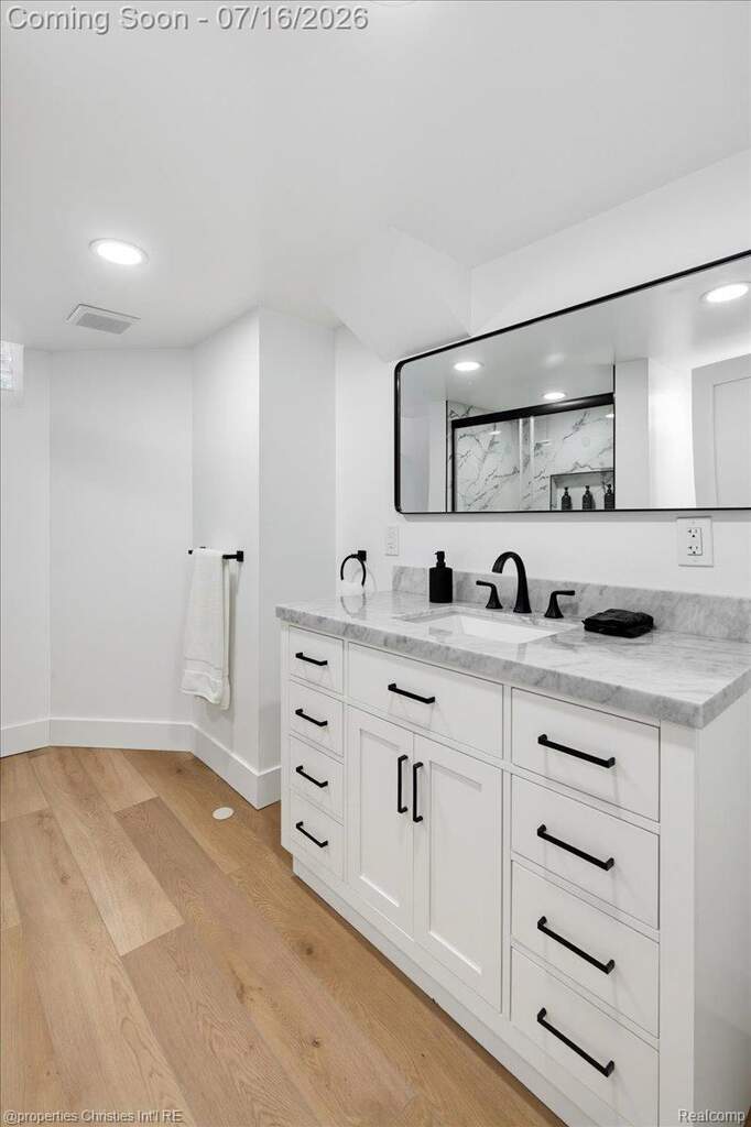 4 Bedroom Single Family Home/House's Image 39