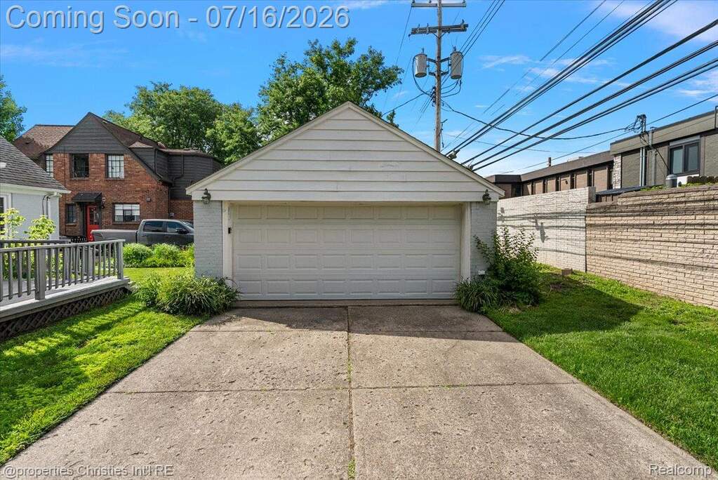 4 Bedroom Single Family Home/House's Image 45