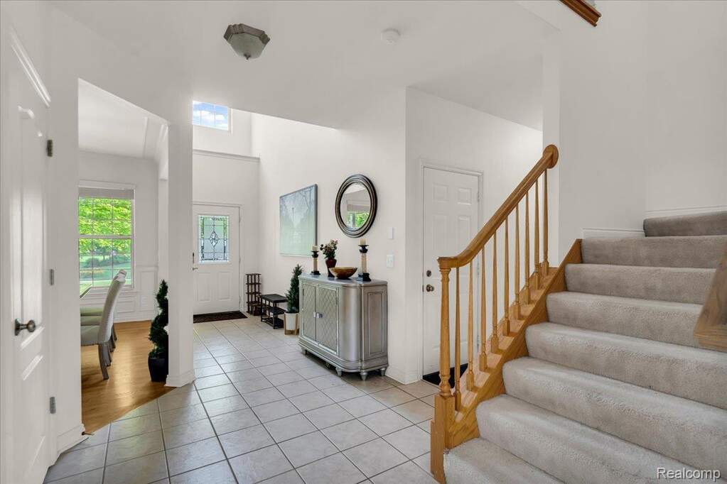4 Bedroom Single Family Home/House's Image 7