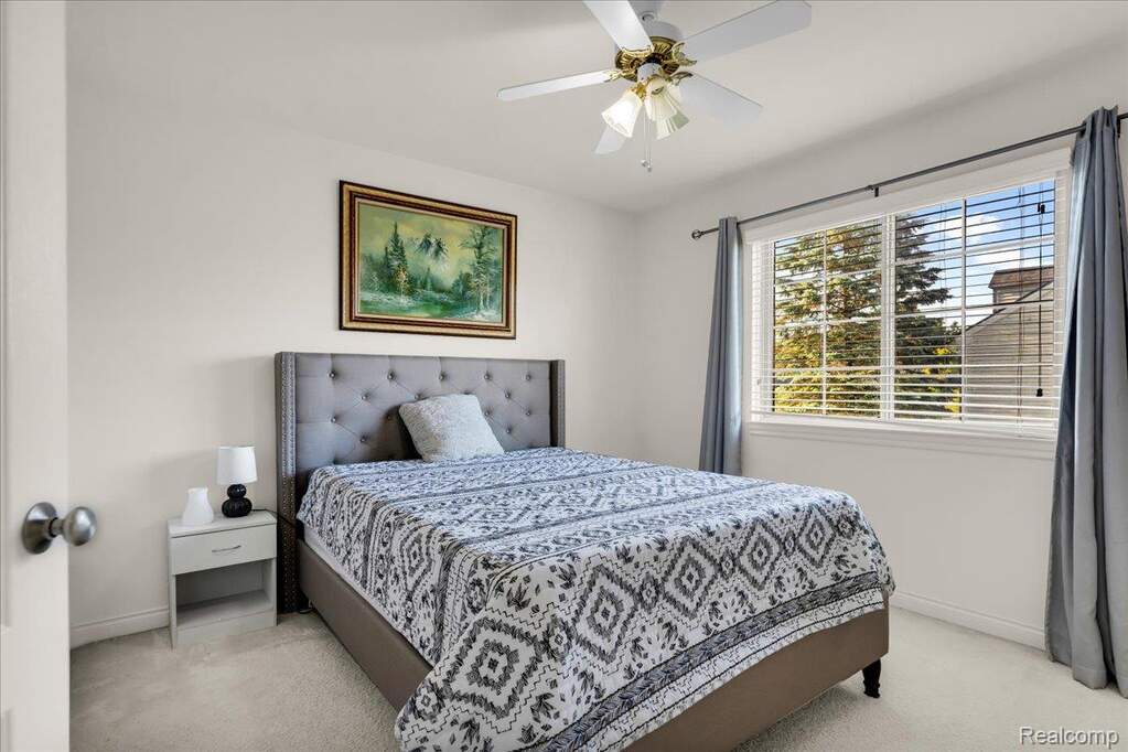 4 Bedroom Single Family Home/House's Image 13