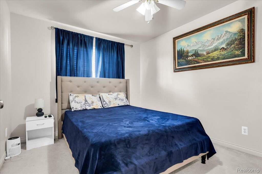 4 Bedroom Single Family Home/House's Image 15